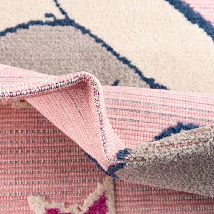 5' 3 x 7' 7 Easy-Clean Indoor / Outdoor Rug