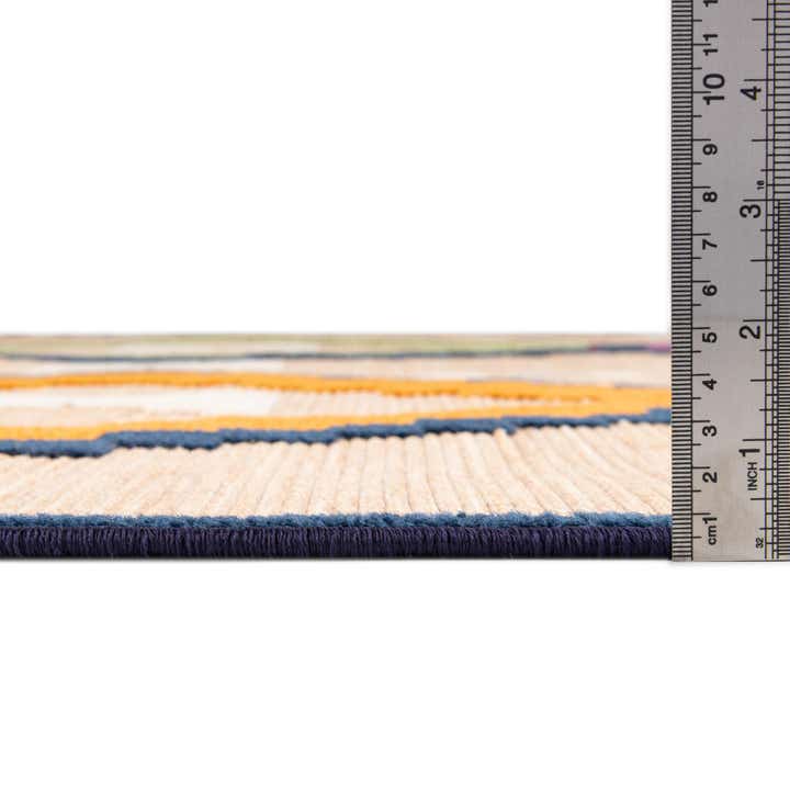 5' x 7' 7 Easy-Clean Indoor / Outdoor Rug