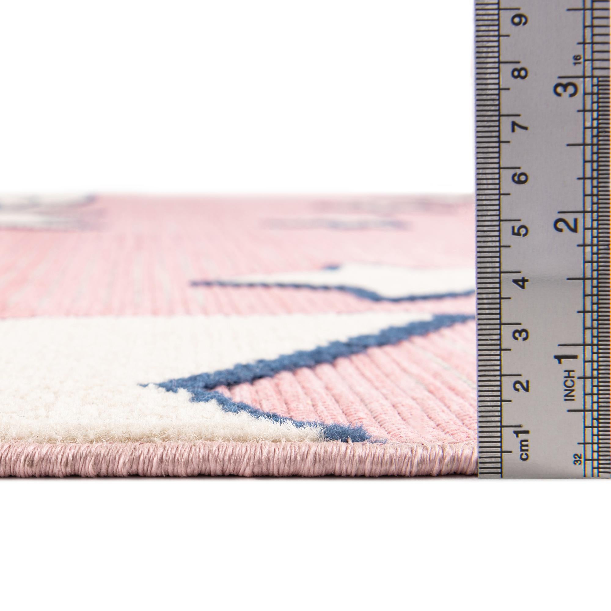5' 3 x 7' 7 Easy-Clean Indoor / Outdoor Rug