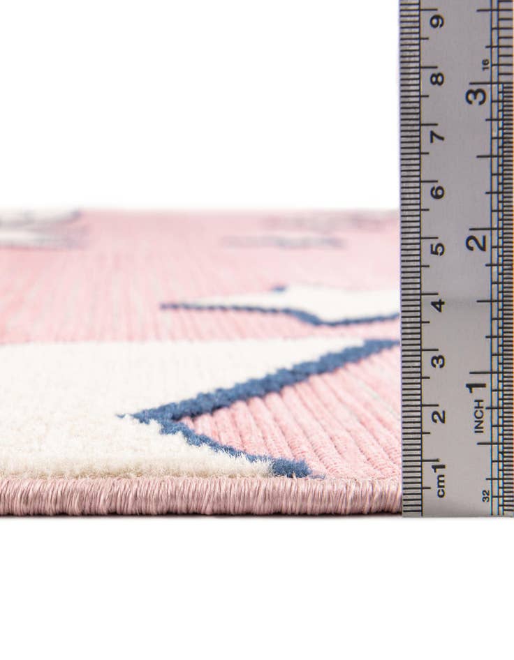 Detail image of 5' 3 x 7' 7  Washable  Indoor / Outdoor Rug