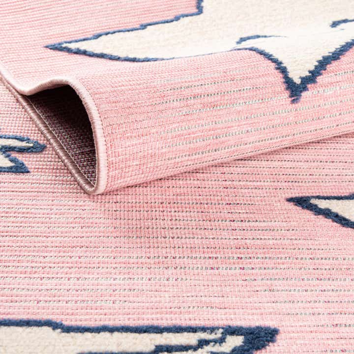 5' 3 x 7' 7 Easy-Clean Indoor / Outdoor Rug