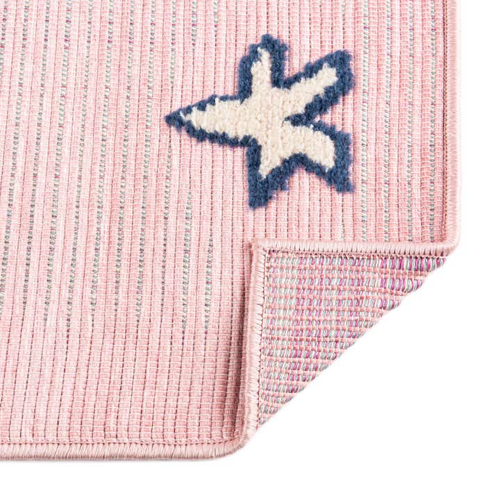 5' 3 x 7' 7 Easy-Clean Indoor / Outdoor Rug