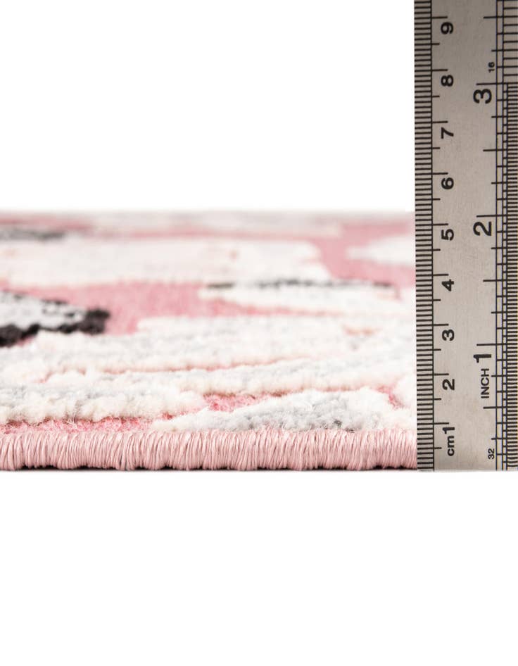 Detail image of 5' 3 x 7' 7  Washable  Indoor / Outdoor Rug