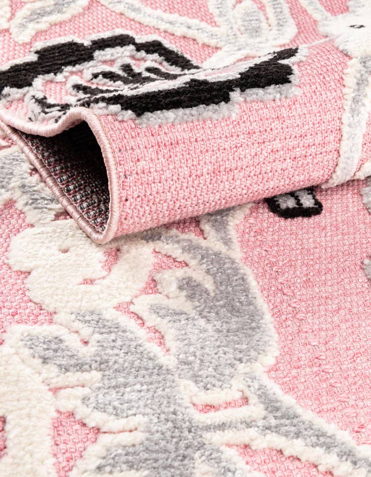 Detail image of 5' 3 x 7' 7  Washable  Indoor / Outdoor Rug