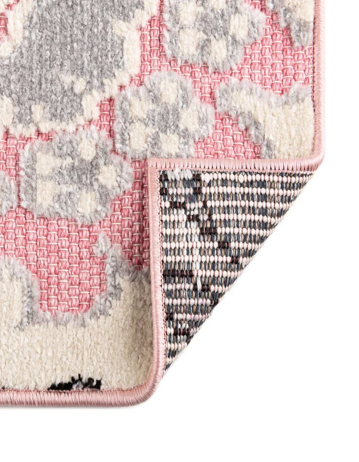 Detail image of 5' 3 x 7' 7  Washable  Indoor / Outdoor Rug