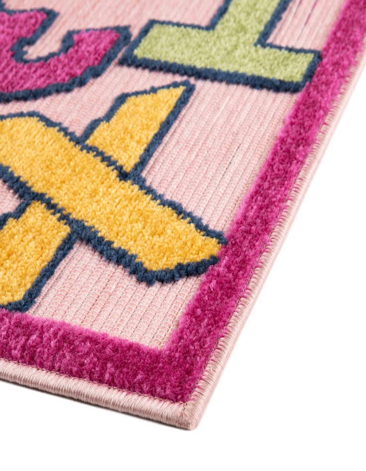 Detail image of 5' 3 x 7' 7  Washable  Indoor / Outdoor Rug