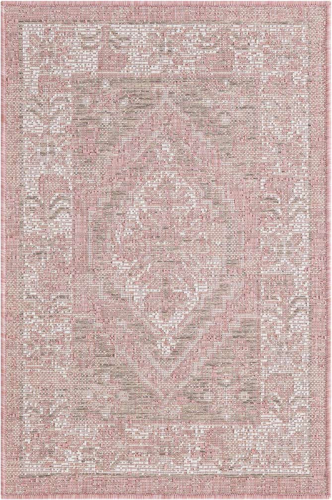 2' x 3' Easy-Clean Traditional Indoor / Outdoor Rug