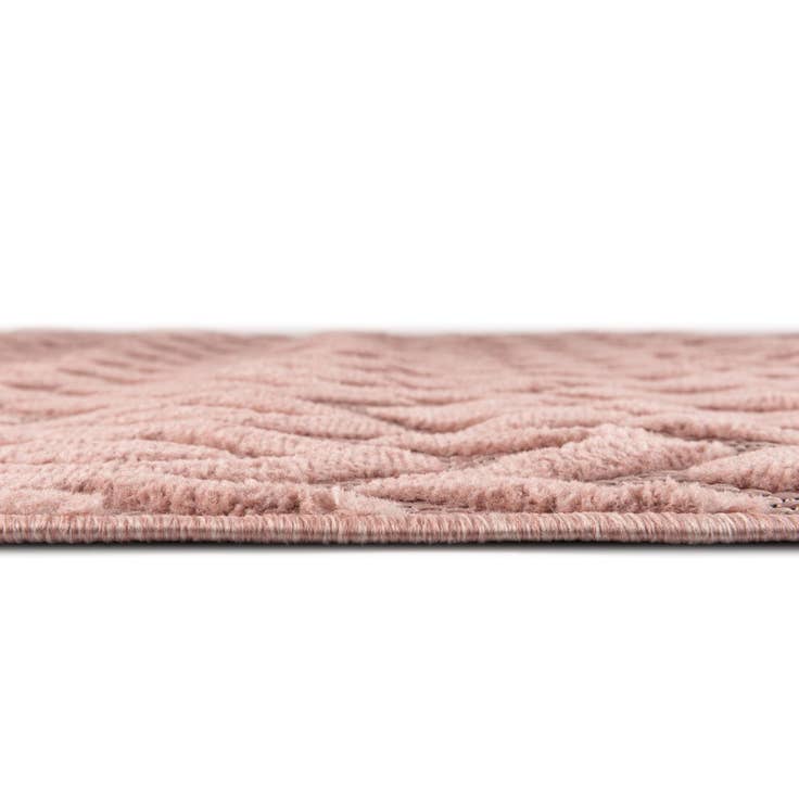 Detail image of 6' x 9' Easy-Clean Trellis Textured Indoor / Outdoor Rug