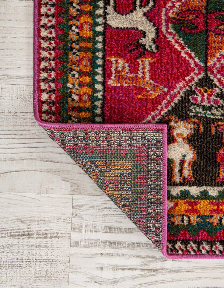 Detail image of 7' x 10' Washable Santa Fe Rug