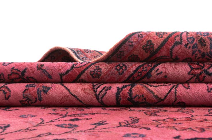 Detail image of 6' 10 x 10' 5 Sarough Rug