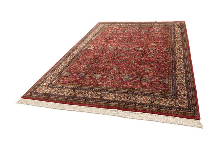 Detail image of 7' 6 x 10' 7 Hand Knotted Sarough Wool Rug