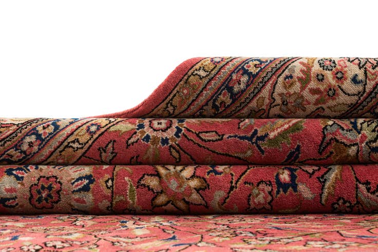 Detail image of 7' 6 x 10' 7 Hand Knotted Sarough Wool Rug