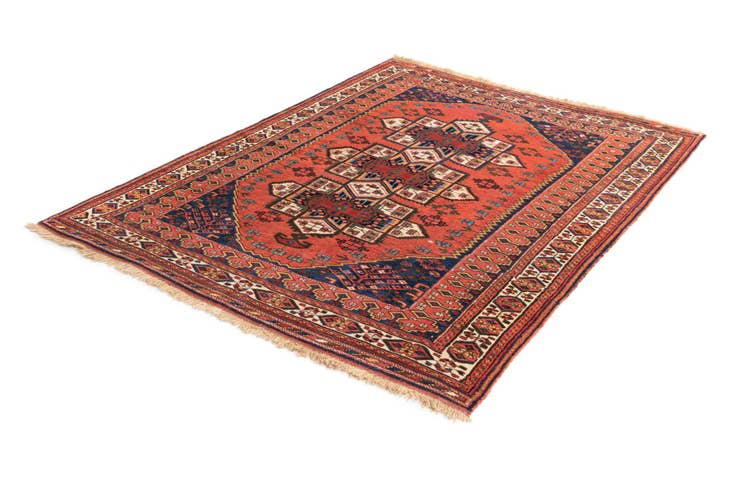 Detail image of 5' 1 x 7' Shiraz Wool Rug