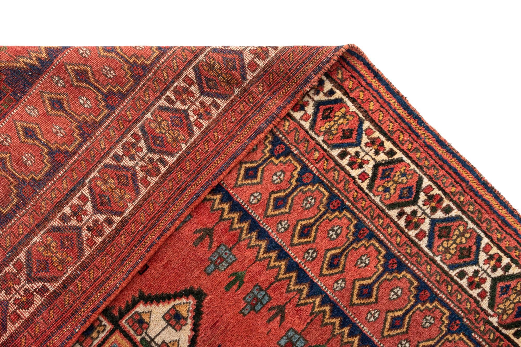 5' 1 x 7' Shiraz Wool Rug