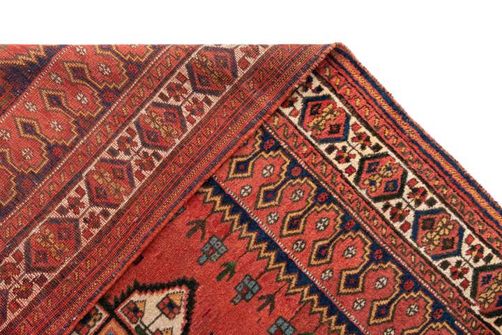 5' 1 x 7' Shiraz Wool Rug