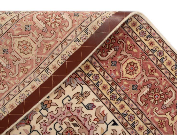 Detail image of 6' 8 x 9' 9 Tabriz Rug
