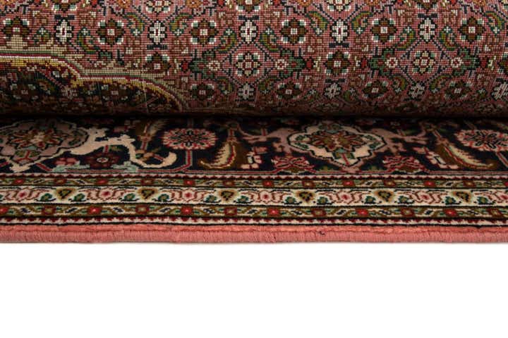 5' 1 x 6' 10 Tabriz Rug