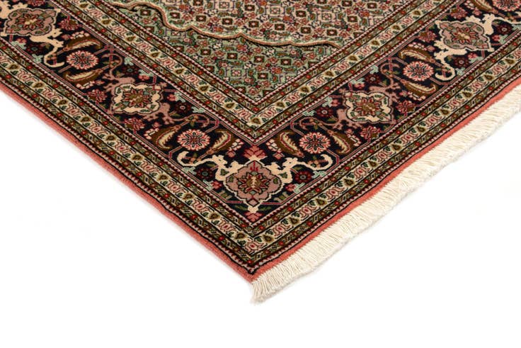 Detail image of 5' 1 x 6' 10 Tabriz Rug