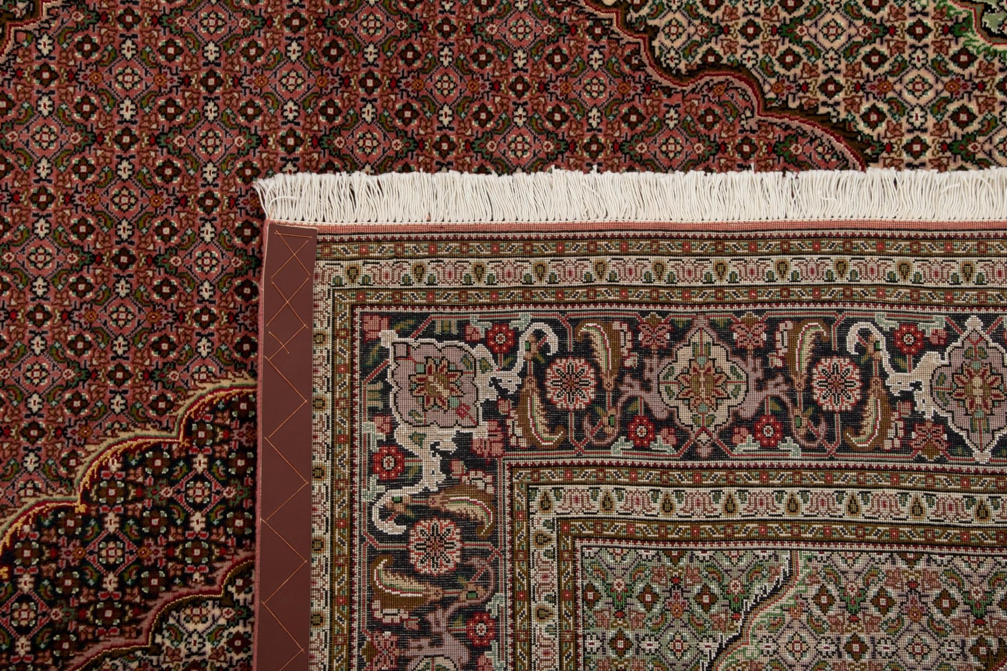 5' 1 x 6' 10 Tabriz Rug