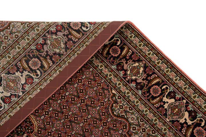 5' 1 x 6' 10 Tabriz Rug