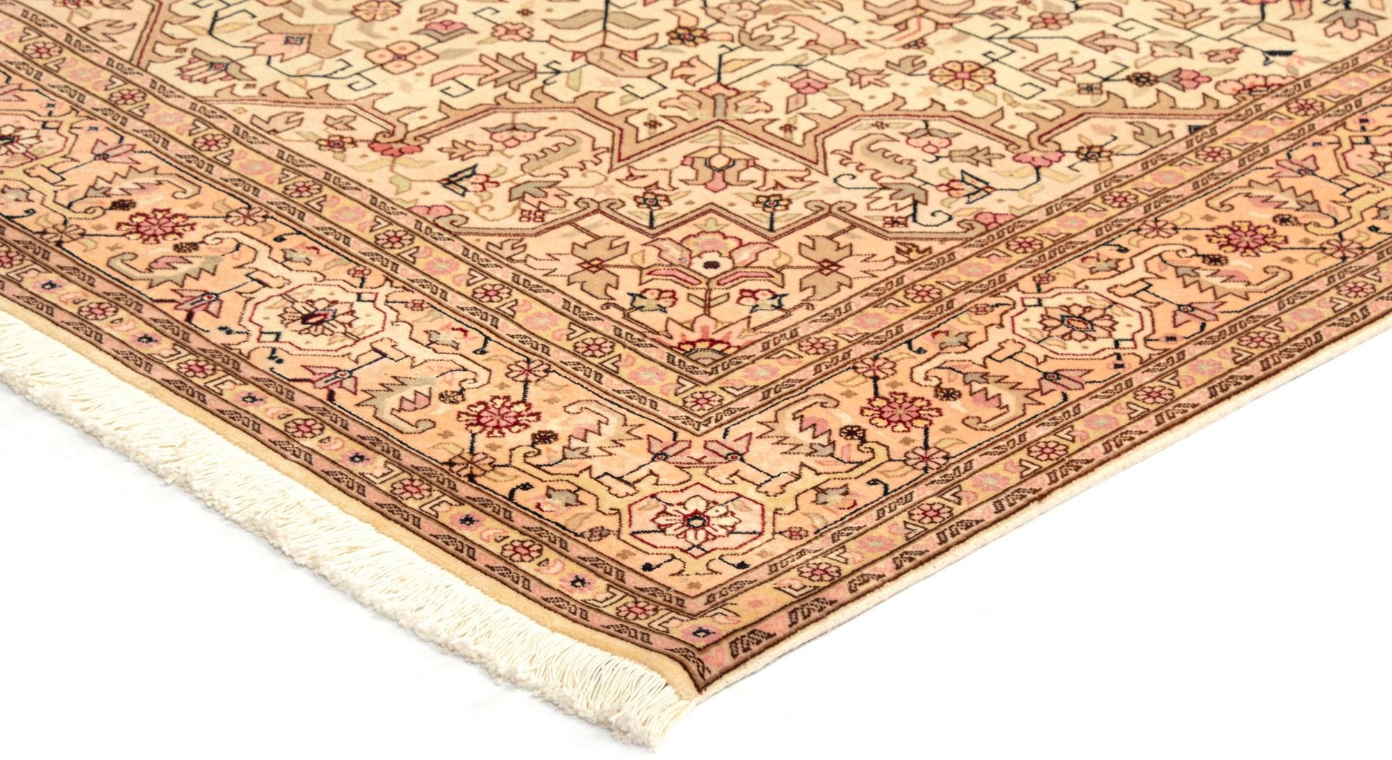 4' 11 x 6' 9 Tabriz Rug