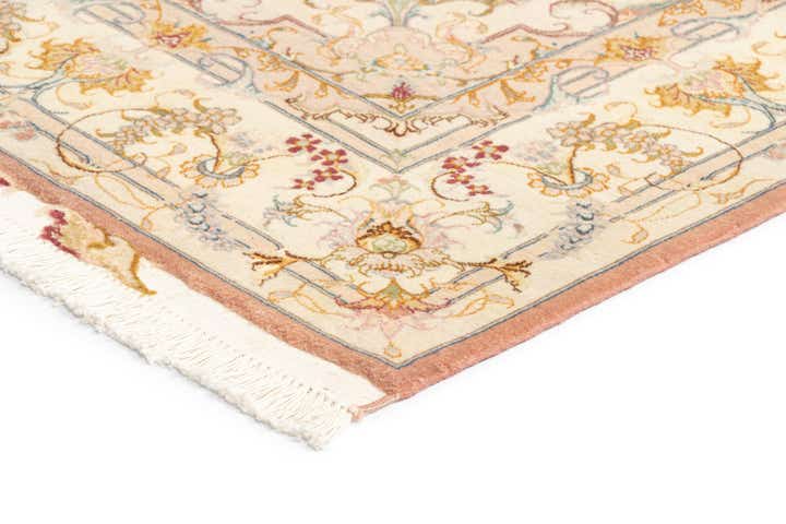 4' 11 x 6' 11 Tabriz Rug