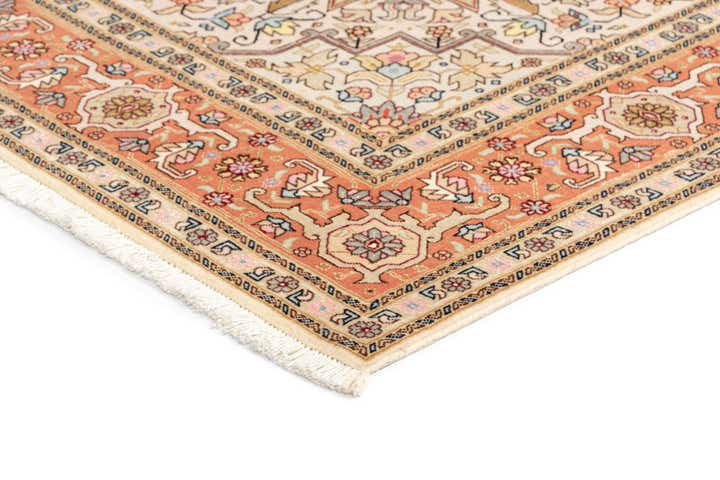 4' 11 x 6' 11 Tabriz Rug