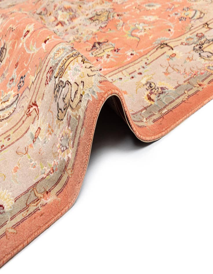 Detail image of 5' 2 x 6' 7 Tabriz Rug