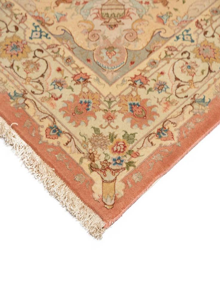 Detail image of 4' 11 x 7' Tabriz Rug