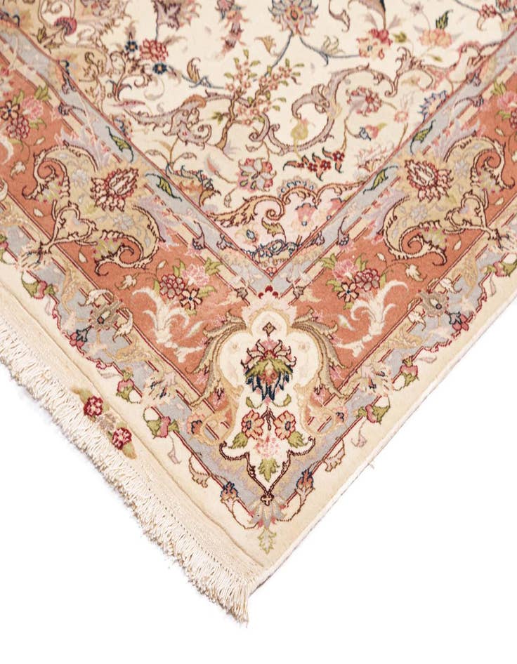 Detail image of 5' x 7' Tabriz Rug