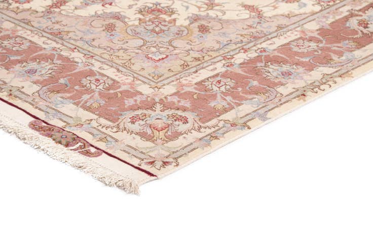 Detail image of 4' 11 x 6' 10 Tabriz Rug