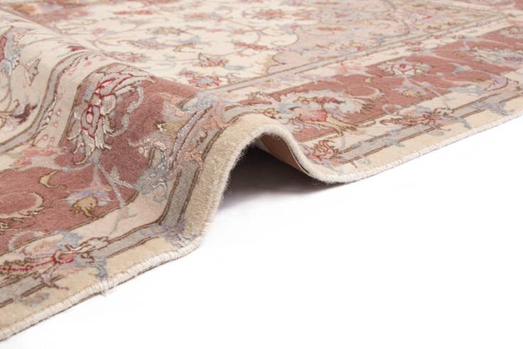 Detail image of 4' 11 x 6' 10 Tabriz Rug