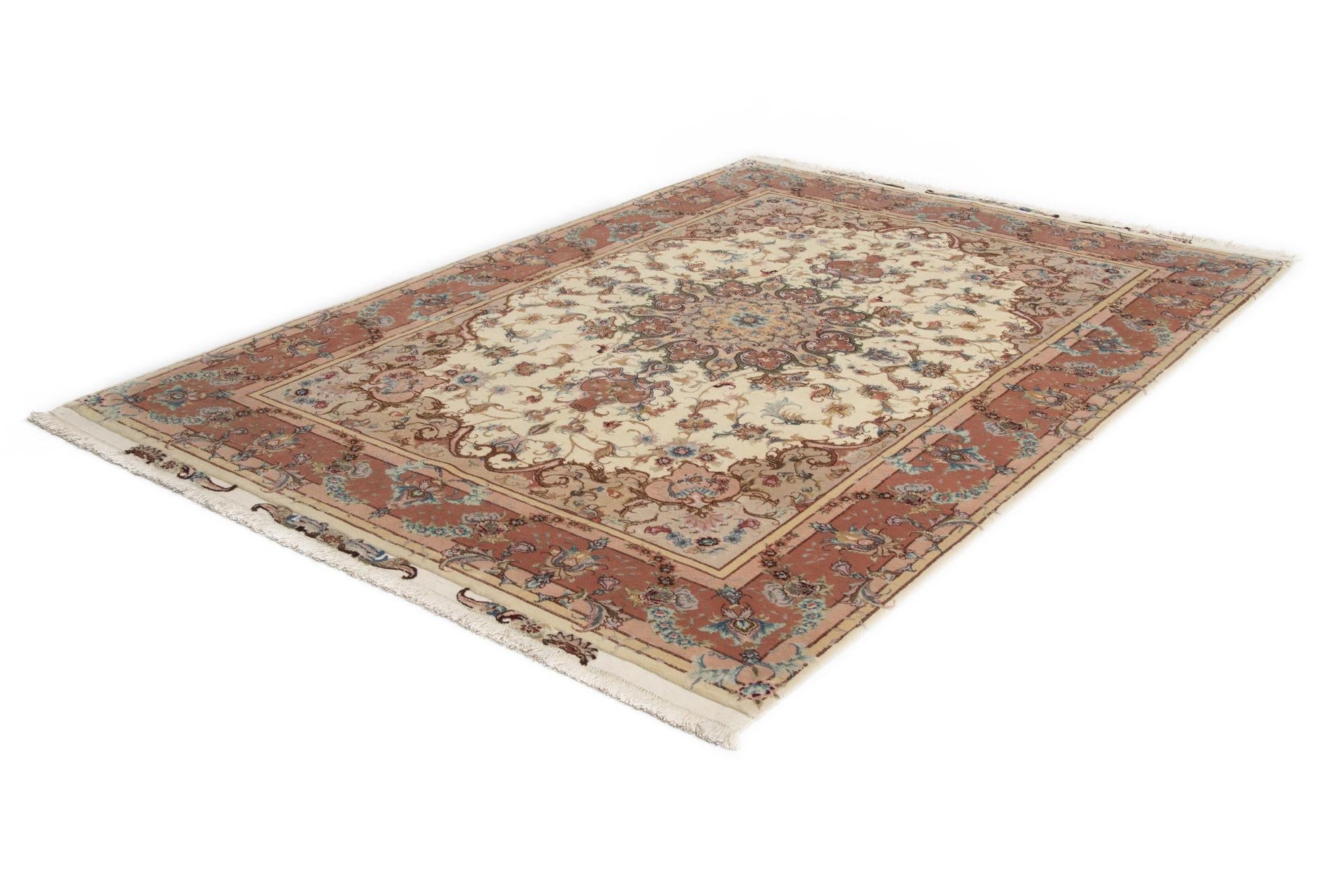 5' x 7' 1 Tabriz Rug
