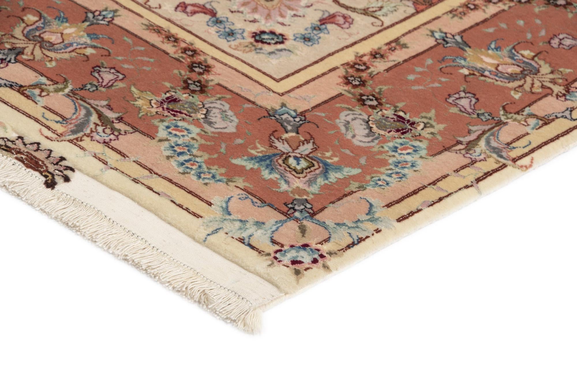 5' x 7' 1 Tabriz Rug