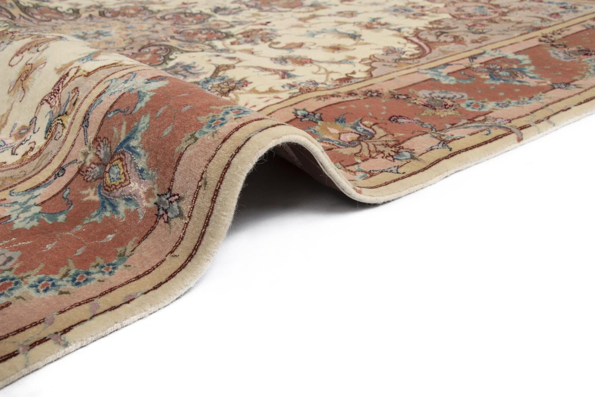 5' x 7' 1 Tabriz Rug