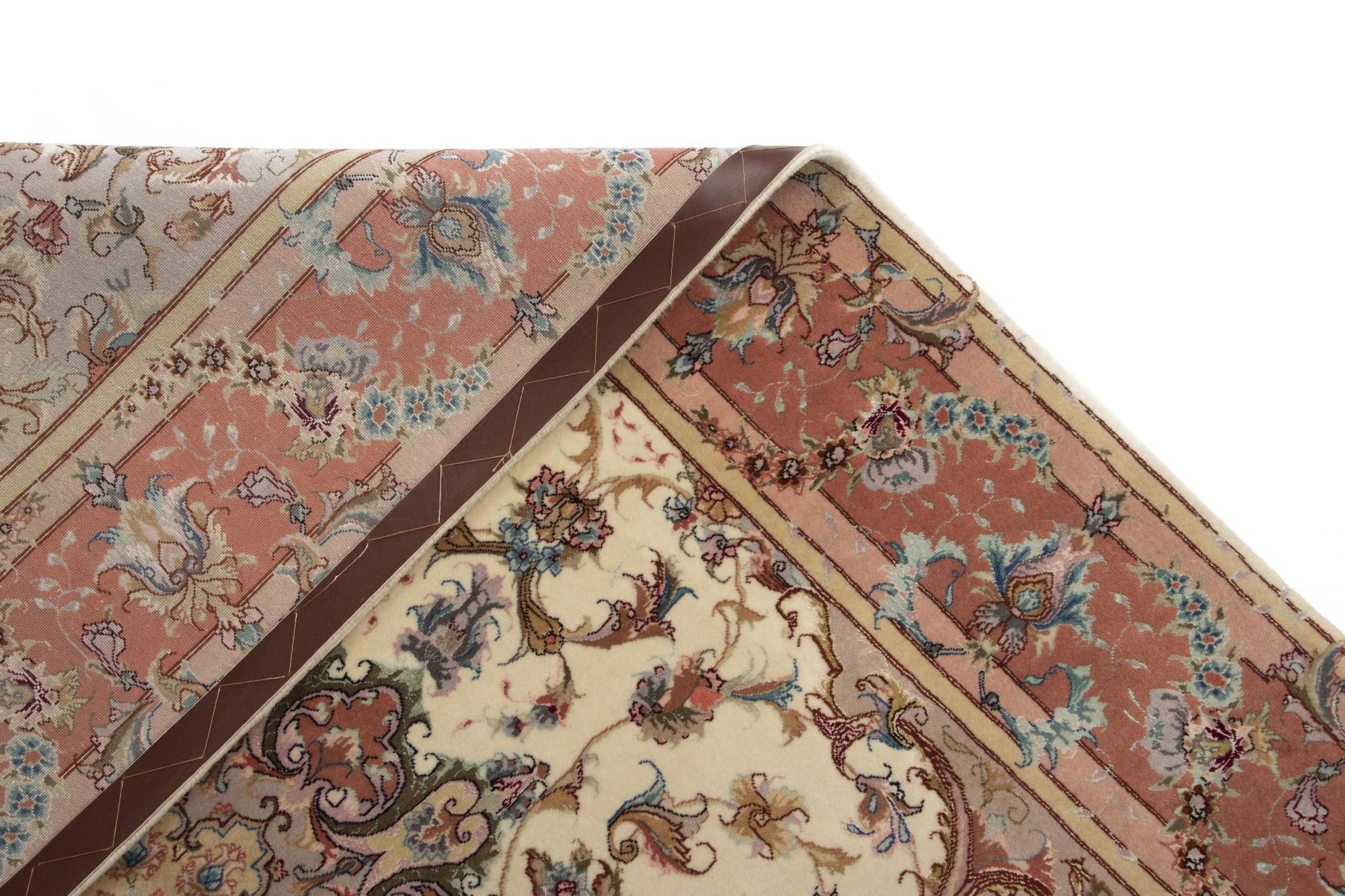 5' x 7' 1 Tabriz Rug