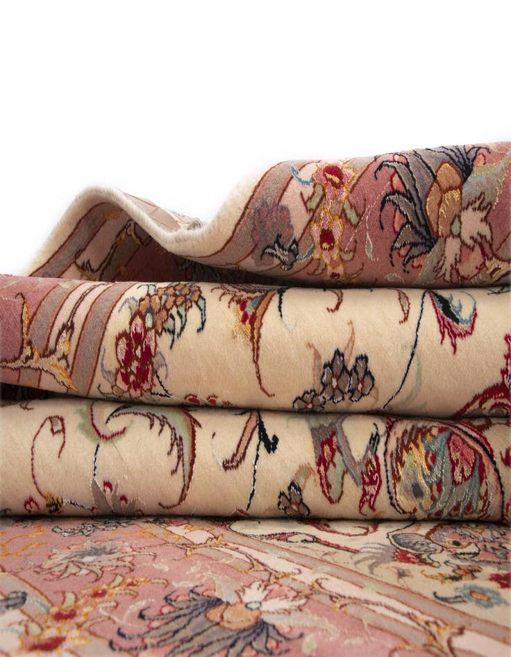 Detail image of 5' x 7' 2 Tabriz Rug