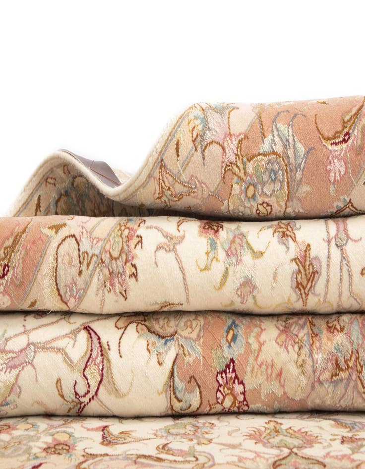 Detail image of 5' x 7' Tabriz Rug