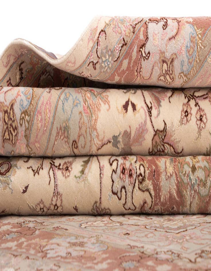 Detail image of 4' 11 x 7' Tabriz Rug