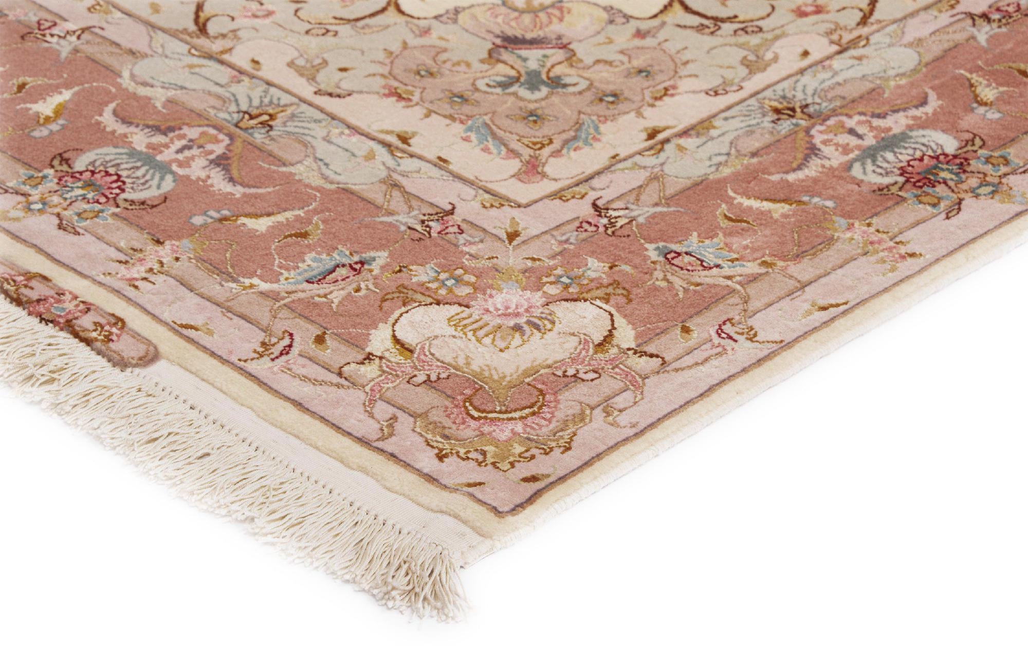 4' 10 x 6' 9 Tabriz Rug