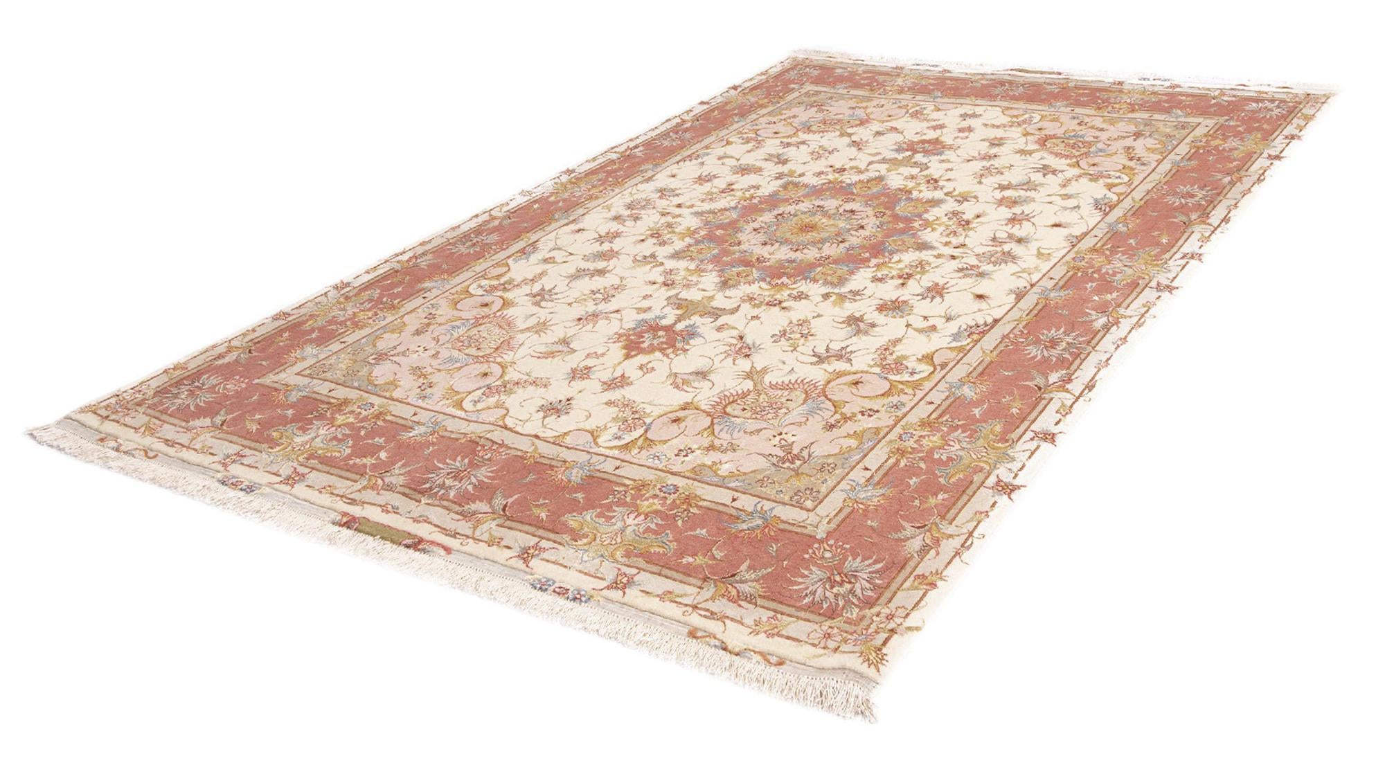 4' 11 x 6' 11 Tabriz Rug