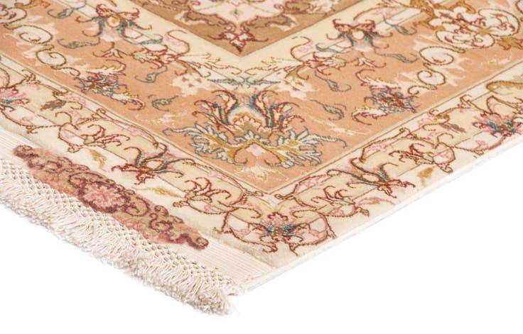 Detail image of 4' 11 x 7' 1 Tabriz Rug