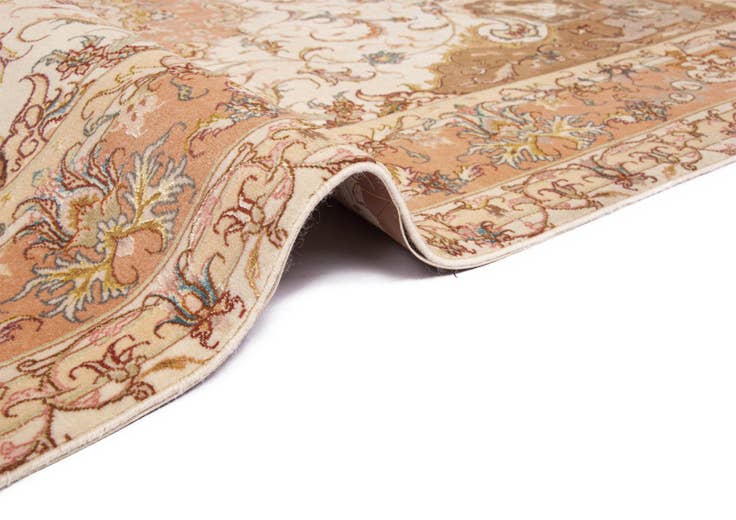 Detail image of 4' 11 x 7' 1 Tabriz Rug