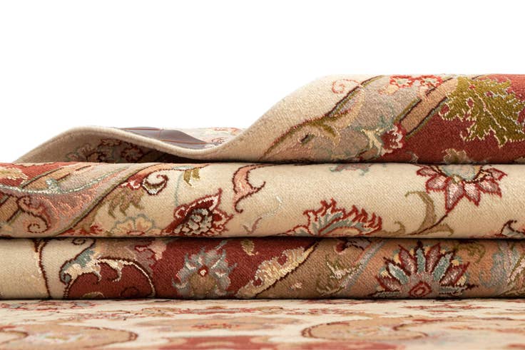 Detail image of 5' 9 x 8' 2 Tabriz Rug