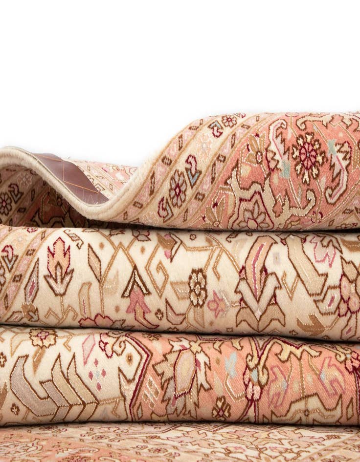 Detail image of 4' 11 x 6' 7 Tabriz Rug