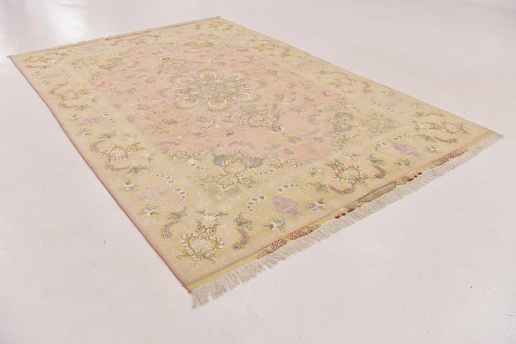 Detail image of 6' 9 x 10' 2 Hand Knotted Tabriz Persian Rug