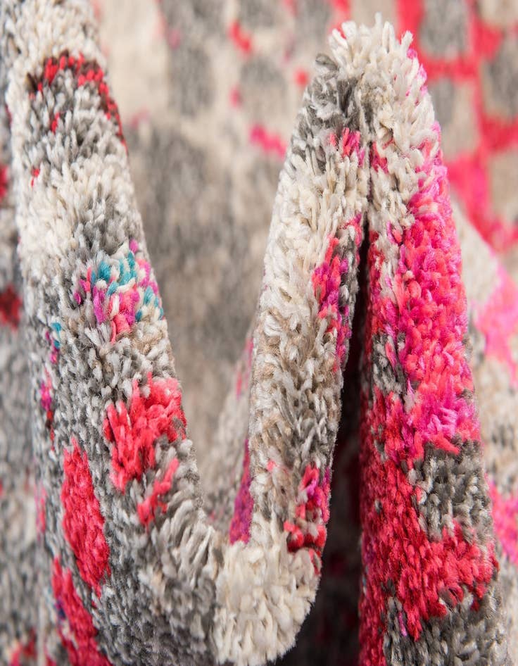 Detail image of 9' x 12' Washable Theia Rug