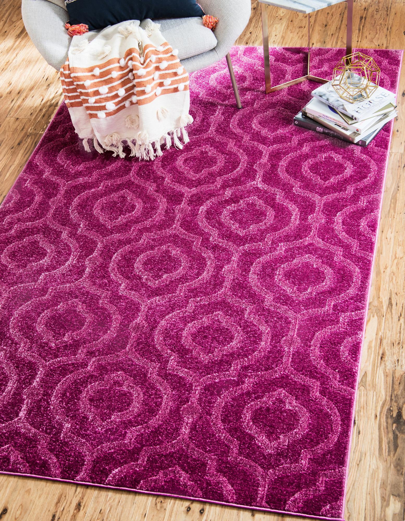 8' x 10' Trellis Frieze Rug