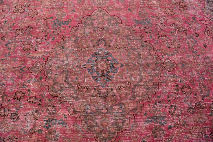 Detail image of 9' 5 x 12' 4 Hand Knotted Ultra Vintage Persian Wool Rug