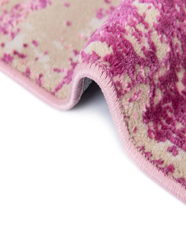 Detail image of 2' x 3' Uptown Lexington Avenue Rug